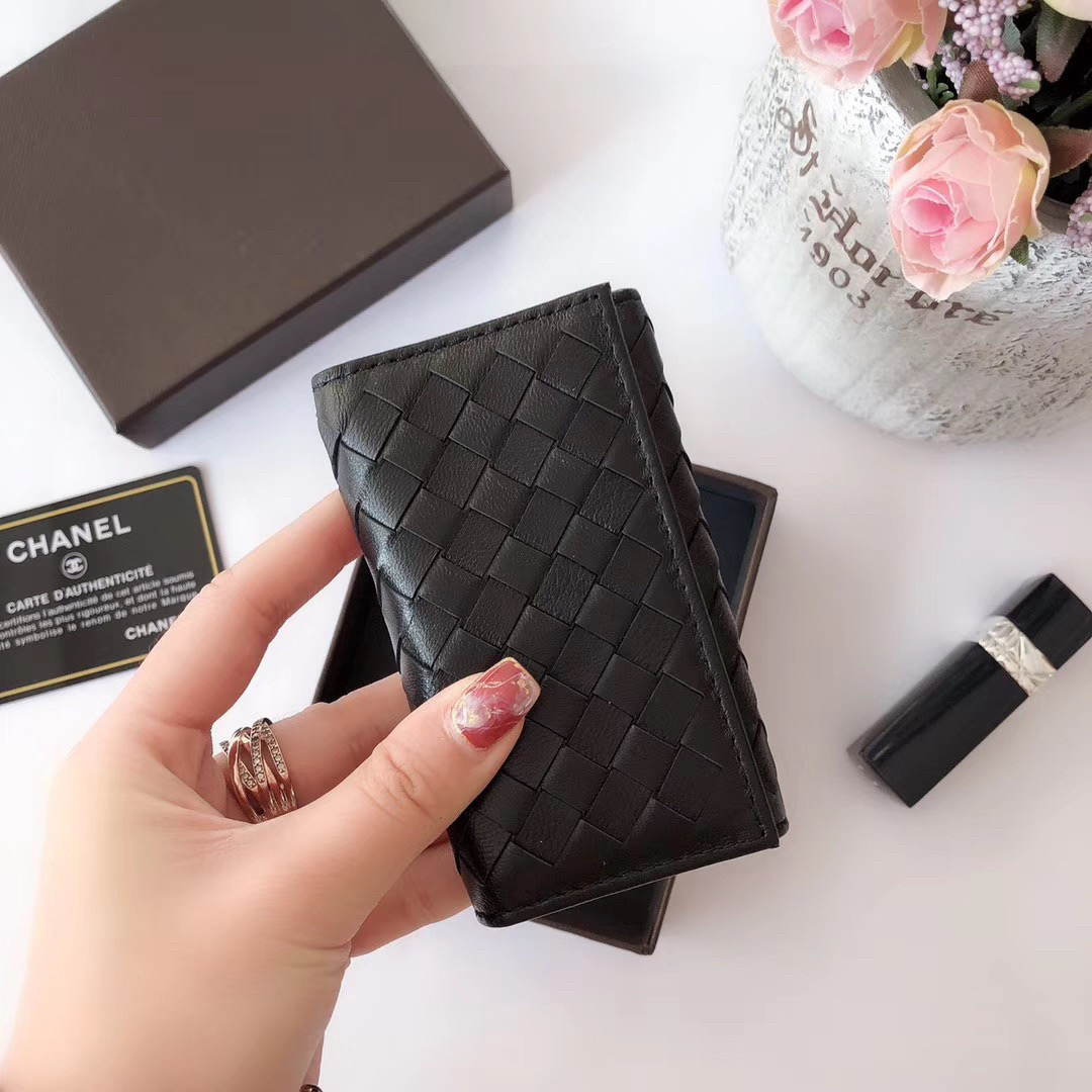 個性的なデザ 人気ブランドボッテガヴェネタ Bottega Veneta 実物の写真 N品スーパーコピー代引き対応国内発送後払い安全必ず届く優良サイト
